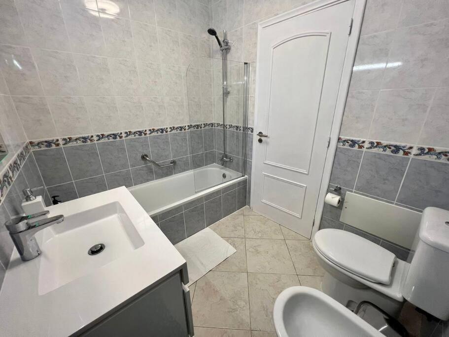 Luxury Modern Beach Apartment Quarteira Luaran gambar