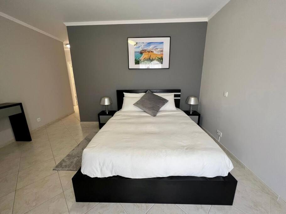 Luxury Modern Beach Apartment Quarteira Luaran gambar
